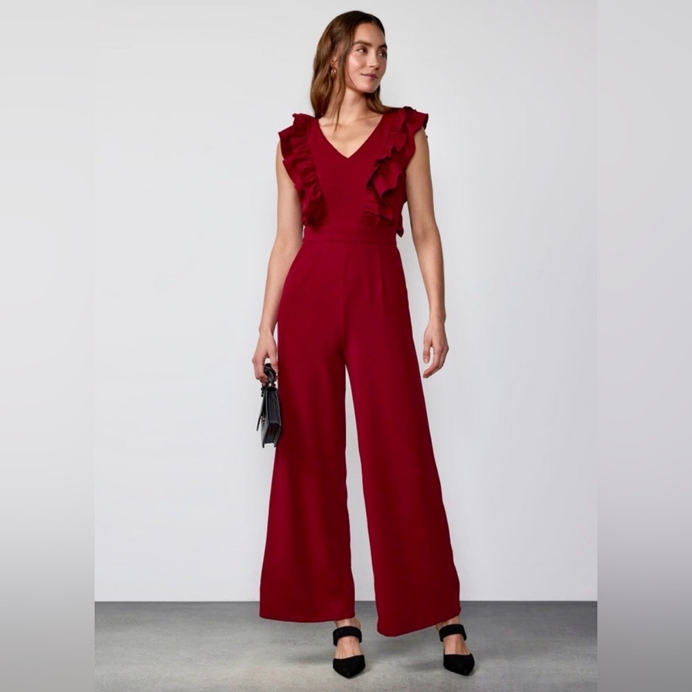 New York & Company Red Sleeveless V-Neck Jumpsuit - Picture 2 of 6